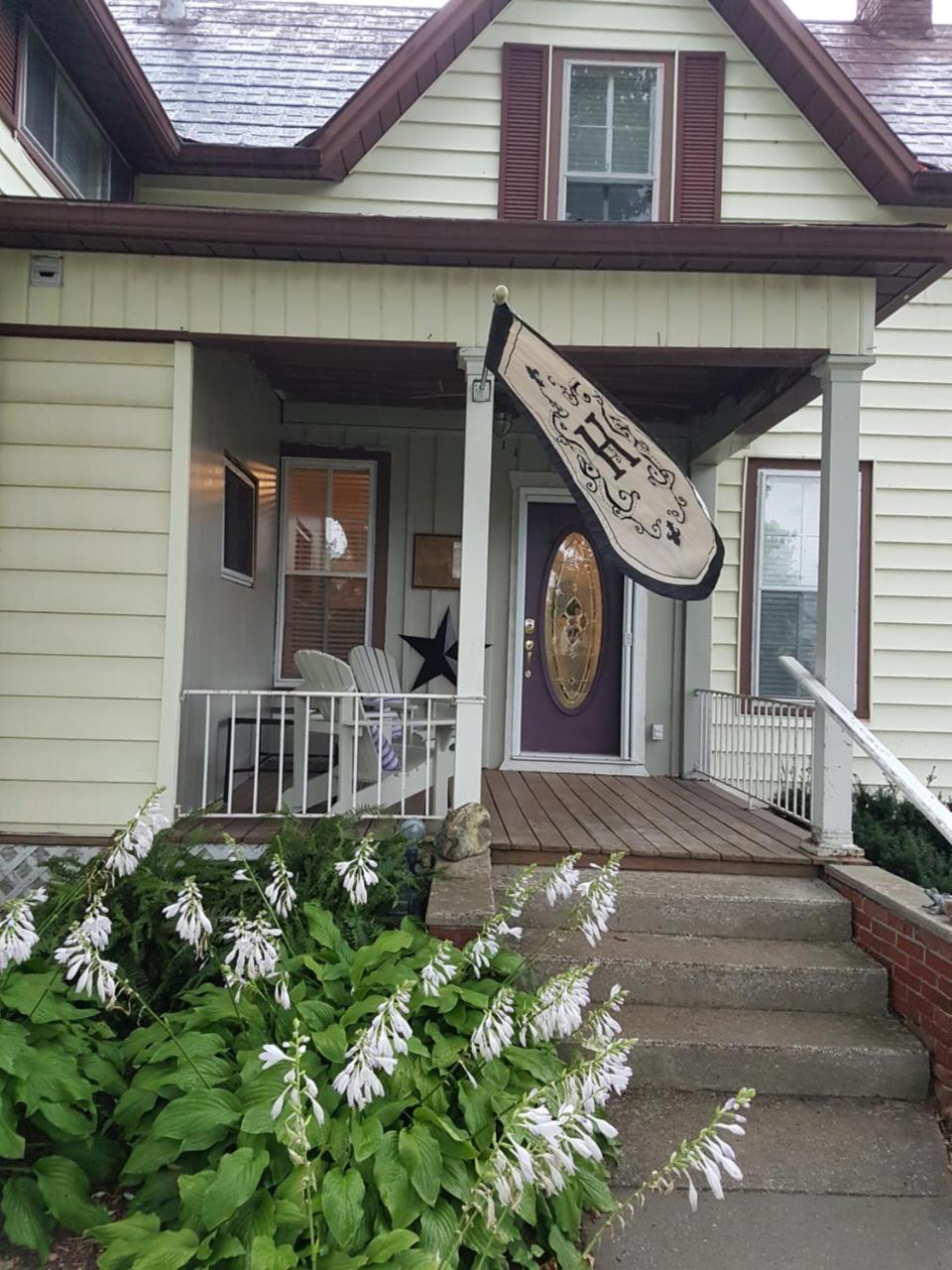 Hellemsfield Inn & Bed And Breakfast Kingsville Экстерьер фото